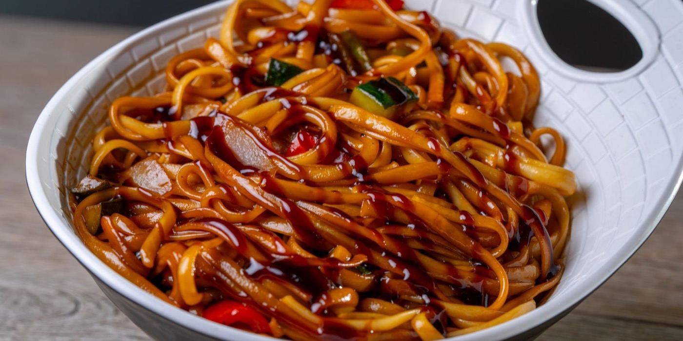 Restoran Cina Halal di Malaysia: Isu Wok, Arak dan Senarai Bersijil