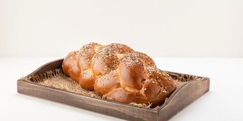 Roti challah di pasar