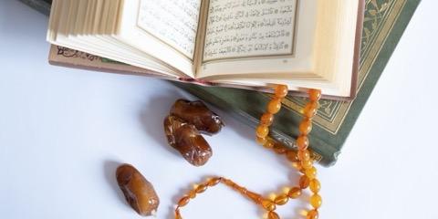 Al-Quran dan kurma